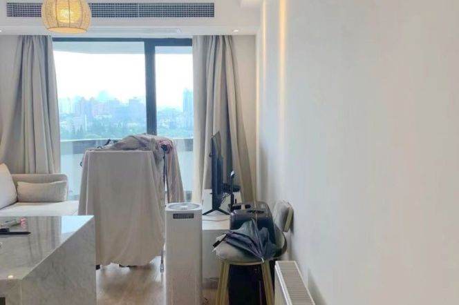 Highrise Wulumuqi/Wuyuan Rd 1BR with Balcony,Wallheating 12.5K 