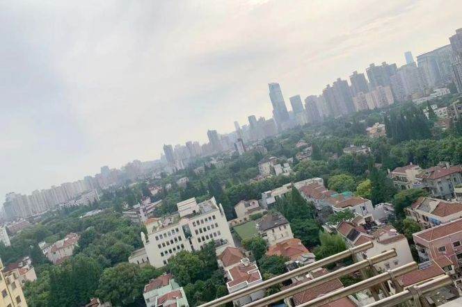 Highrise Wulumuqi/Wuyuan Rd 1BR with Balcony,Wallheating 12.5K 