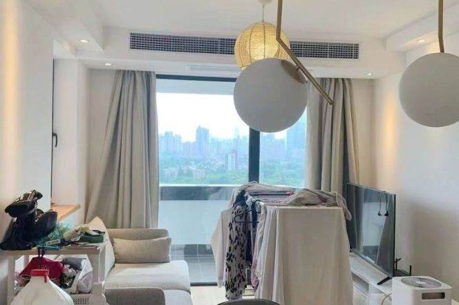 Highrise Wulumuqi/Wuyuan Rd 1BR with Balcony,Wallheating 12.5K 
