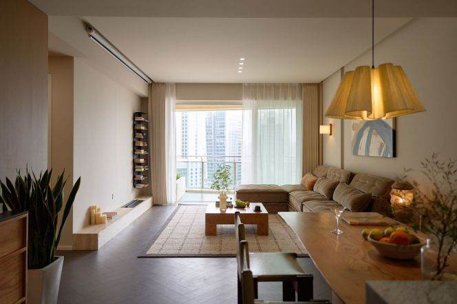 Modern decoration 3brs with floor heating and balcony in 