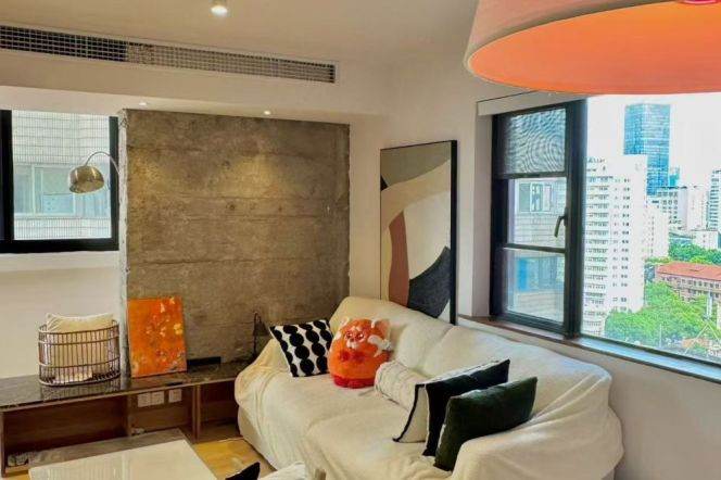 Jing'an temple 2+1BR apartment