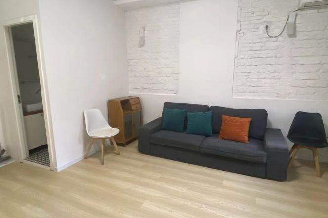 Bright 1Br/1Lr/1Bt apt nr Changshu rd,M1/7