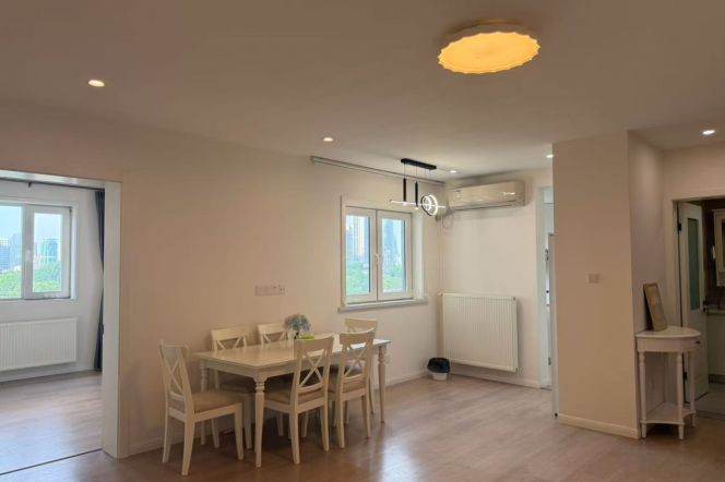 Bright 3BR 2BA Elevator Low-Rise Home nr Shanghai Library 