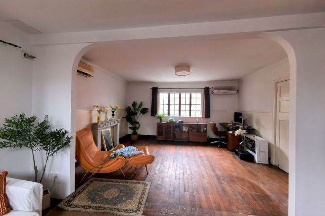 High ceiling 2Brs/2Lrs/2Bts apt nr Jingan temple,M2/7/11