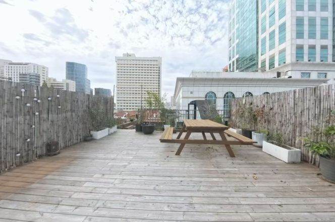 Wulumuqi/Huashan Rd with Spacious Terrace/Wallheating/Oven 18.2K  