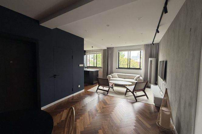 Good Location Spacious 2Br/2Lr/1Bt+Outdoor Balcony@L10 Shanghai Library Station