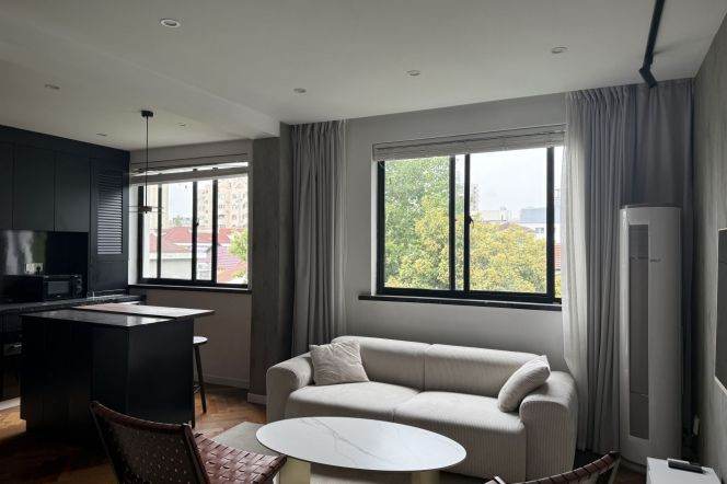 Good Location Spacious 2Br/2Lr/1Bt+Outdoor Balcony@L10 Shanghai Library Station