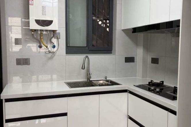 1Studio near line 3/4/10 Jiao'tong University can long or short term lease