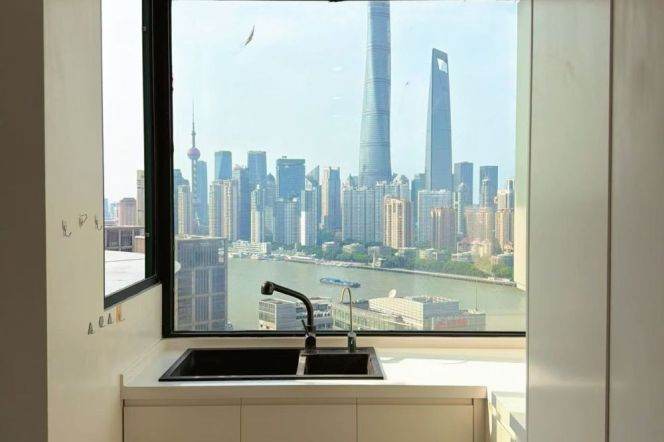 brand new big 2brs floor heating open balcony nice river view beside Huang pu river 