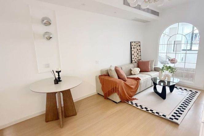 Brand-new 1Br/2Lr/1Bt Close to L2/3/4 Zhongshan Park Station 