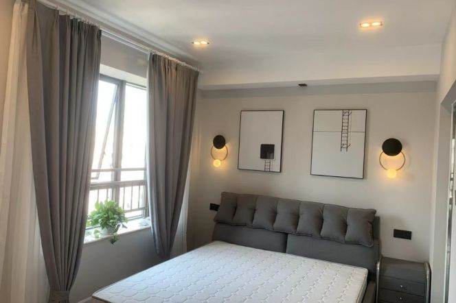 Modern 2brs with floor heating in central Jing an