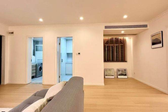 Changping rd elevator 2BR apartment