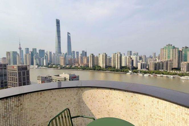 brand new big 2brs floor heating open balcony nice river view beside Huang pu river 