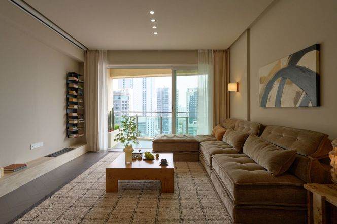 Modern decoration 3brs with floor heating and balcony in 