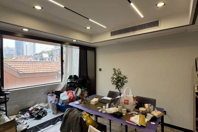 Elevator 1BR · Jiangning Road · 5 mins to Metro Lines 2/12/13 · Nanjing West Road
