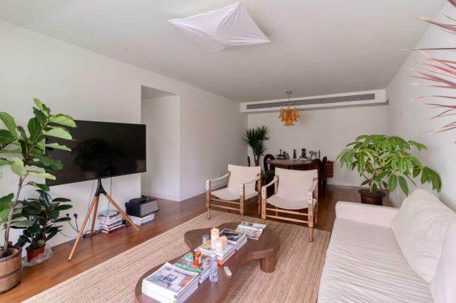 South Shanxi/West Jianguo Rd floor heating 3brs/2lv/2bt apt with 2balconies;L9/12
