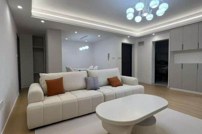 13.8k Brand new 2Br Nr Jiangsu Rd.line2/11