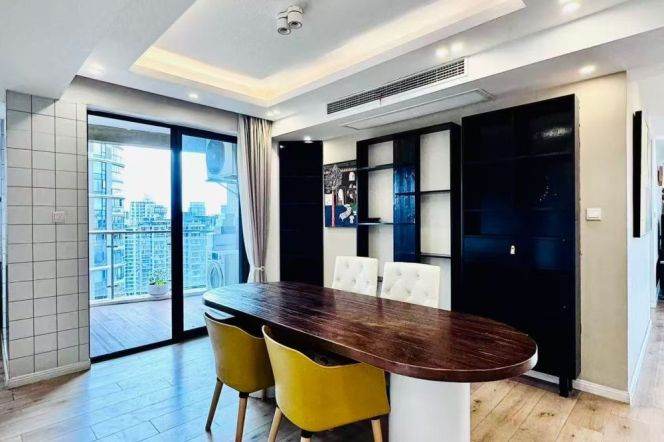 3 Brs, 2 Baths, Terrace/Floor heating/Oven/Gym/Swimming pool, 160 sqm@Zhenping metro L3,4&7