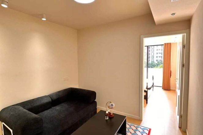Fahuazhen rd/modern 1br 1lr+Open balcony/central AC/NR Donghua uni,@L3/4