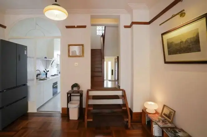 Beautiful High quality 5BR APT Yuyuan Rd 56k