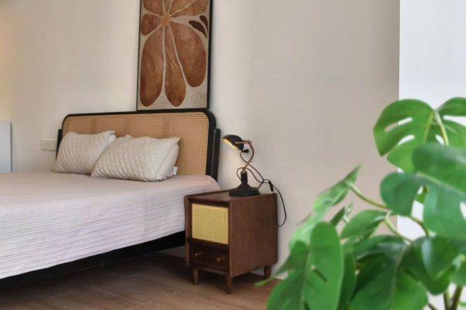 Jiangsu rd metro L2&11 /New 2Br +elevator /bright and warm/storage