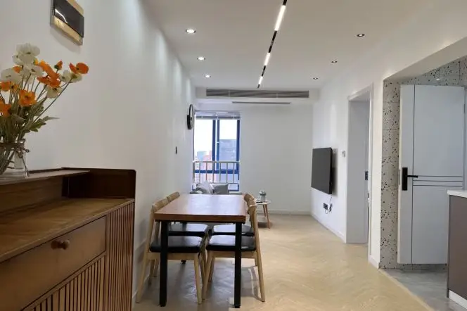 Modern&Bright&Spacious 1Br + elevator /Next to L2&11 Jiangsu Rd /L14 Wuding rd