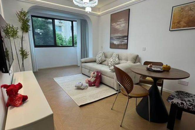 Xincun rd station one bedroom