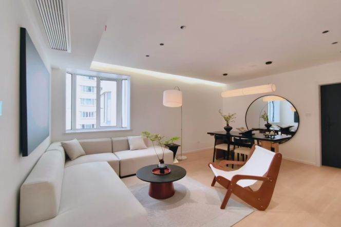 Dapuqiao 2br/1bth Bright