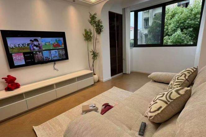 Xincun rd station one bedroom