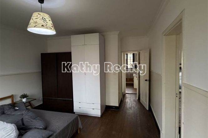Beautiful old house 2+1 BR Yuyuan Rd 13k