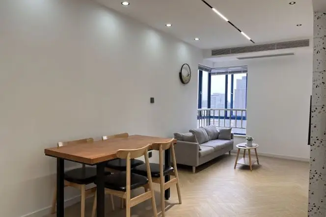 Modern&Bright&Spacious 1Br + elevator /Next to L2&11 Jiangsu Rd /L14 Wuding rd