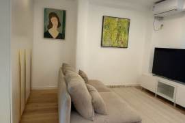 Nice 2br Apt in Yueyang Building 