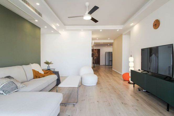 Zhenping rd Suzhou river 3BR 2BATH with terrace