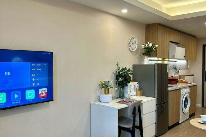 1br,subwayL14Zhongning， big nice lobby, free gym, readingroom, , Key, 4.7k