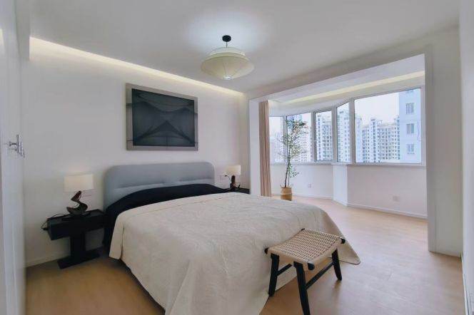 Dapuqiao 2br/1bth Bright