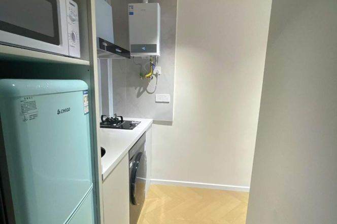 Jiaotong uni/modern 1br 1lr/bright room/central AC/nice location,@L10/11