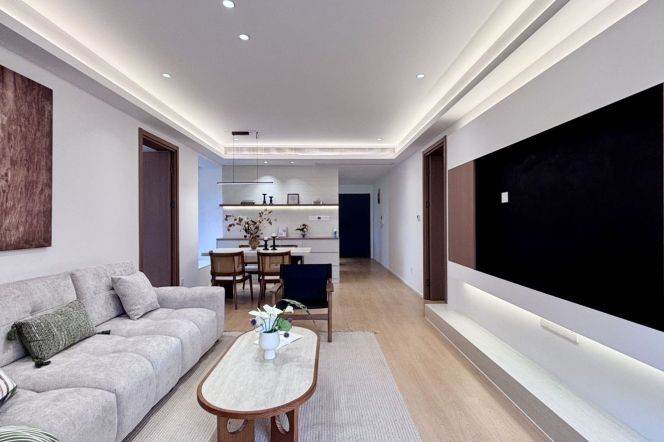 2Bdrs2Baths/Spacious&Bright&Modern/Line 2/12/13 West Nanjing Rd /Open Balcony/120sqm