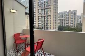 Sunny 1br apt + balcony +heating | West Yan'an rd Metro L3/4 | South | New renovated 6.5K