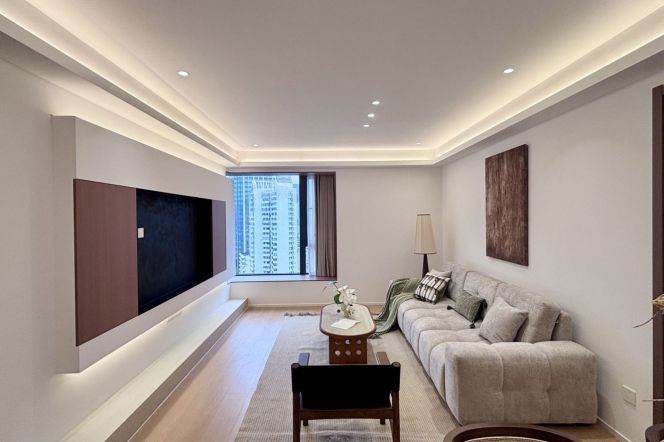 2Bdrs2Baths/Spacious&Bright&Modern/Line 2/12/13 West Nanjing Rd /Open Balcony/120sqm