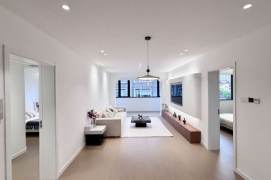  2Bdrs 2Baths /Bright&Modern&Spacious/Large Closet/Line 7 Changping Rd/stairs/120sqm