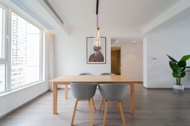 West Nanjing Road | Zhongkai City Light 3-Bedroom Apartment
