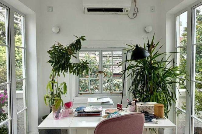 Xuhui Wutong Boulevard Area | Duplex Lane House with Private Terrace