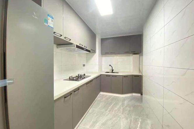14.5k 2Br 2Bathr with floor heating and open balcony Nr Changshou Rd.line7/13