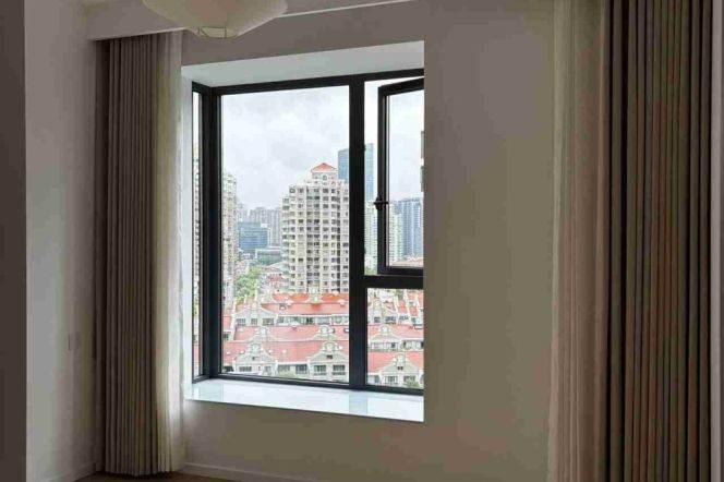 Spacious&Bright&Modern 2Bdrs 2Baths Apt+Stunning View+W Nanjing Rd CBD/+Great Compound