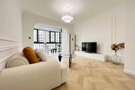 Modern 2Brs/2Lrs/1Bt apt nr Longde rd,M3/4/11/13