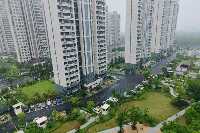 Modern 1 br with nice view ,easy to NYU Shanghai .L 8 LingZhaoXinCun St.