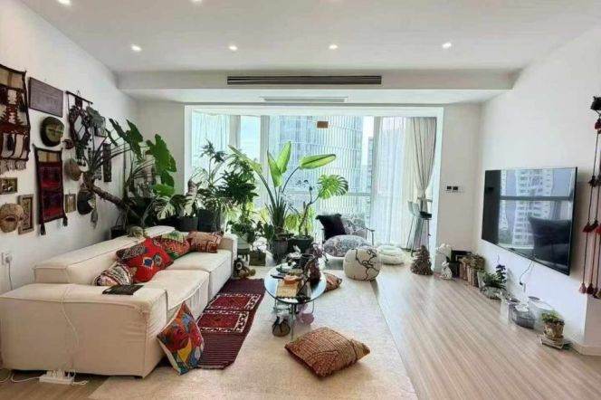 2Bdrs 2Baths /Spacious&Bright /Line14 Zhongning Rd/Elevator/Zhenru CBD/120sqm