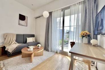 1Loft near line 1/9/11 Xujiahui and Jiao'tong Uni can long and short term lease