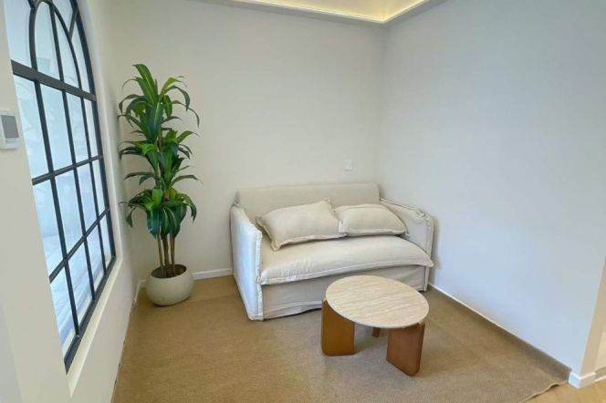 Jiaotong uni/modern 1br 1lr/bright room/central AC/nice location,@L10/11