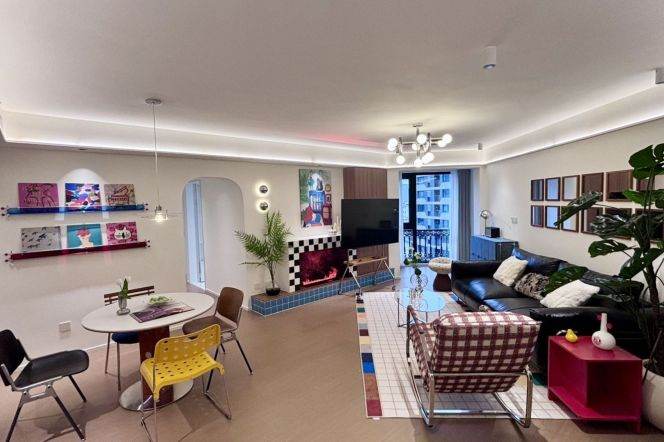 2Bdrs 1bath Apt/Spacious&Modern Line 1/12/13 Hanzhong Rd/Good View/Suzhou Greek